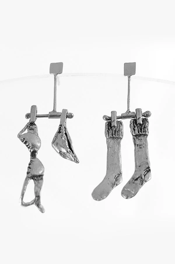 Pendientes ropa colgada - ropa interior