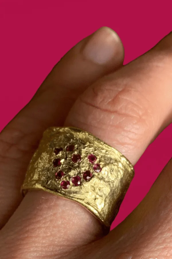 Anillo Corazón de Rubies - Gemma Ferran