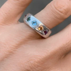 Anillo destellos de color