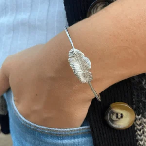 Pulsera rígida stilitzia