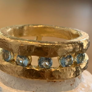 Anillo Baile en el bosque