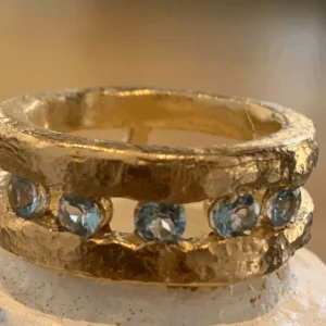 Anillo baile en el bosque