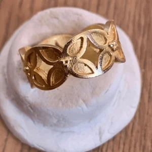 Anillo flor Giganta Sitges