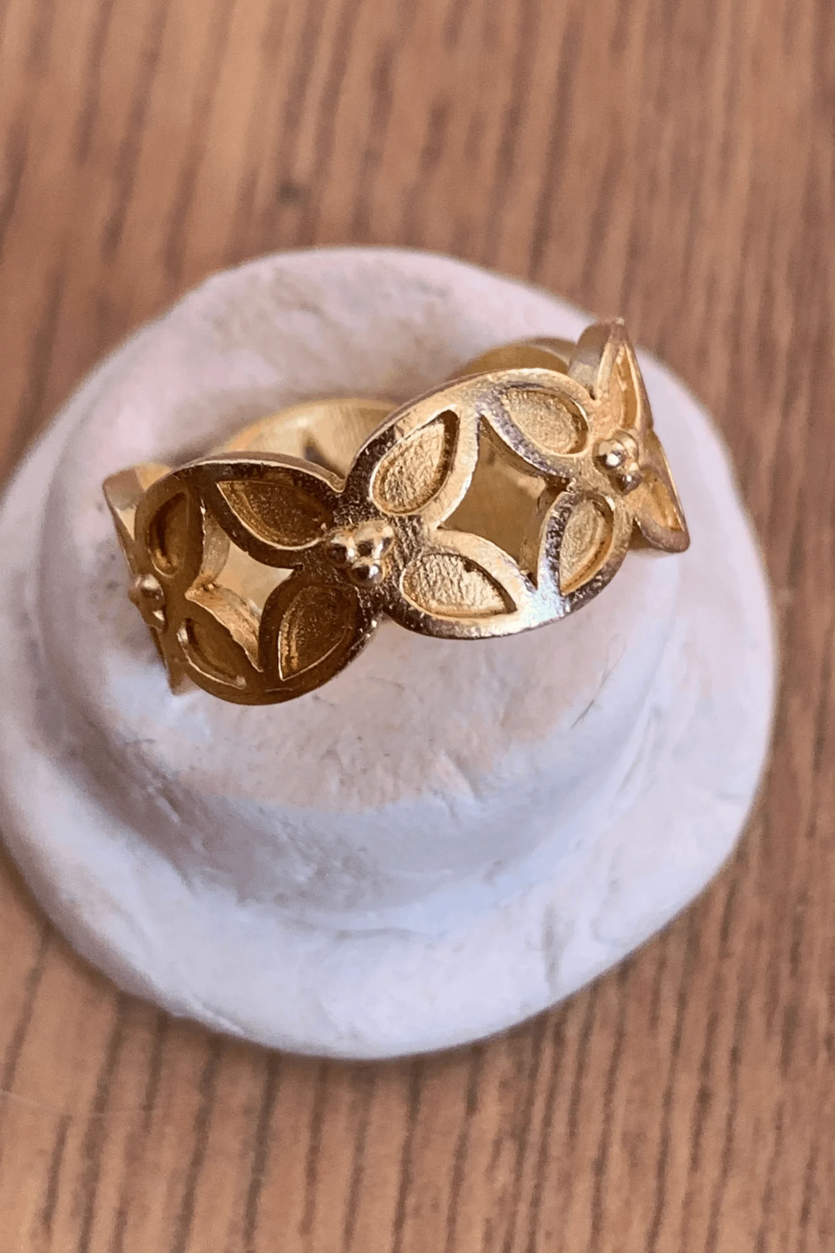 Anillo flor Giganta Sitges